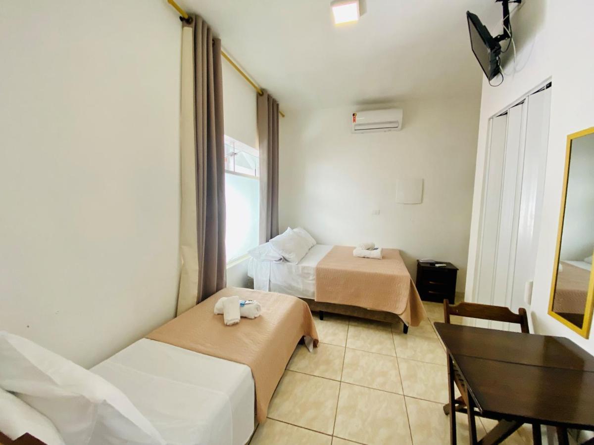 Hotel Itu Shopping Bagian luar foto